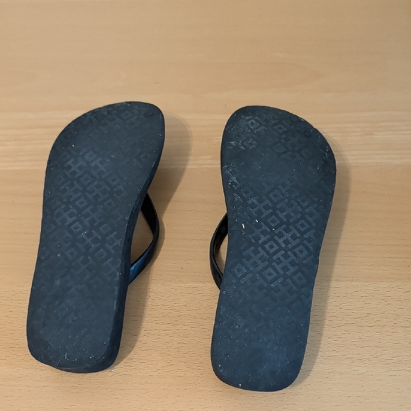 Tory Burch Black Sandals with Gold Accent - Picture 4 of 4